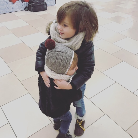 Meet your Posher, Vanessa - Picture 1 of 1